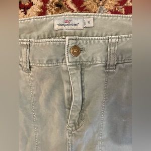 Vineyard vines cargo straight